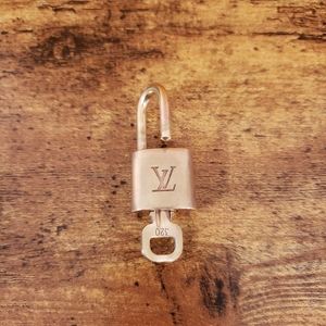 ❌SOLD❌ Louis Vuitton Lock & Key 🔐 #320